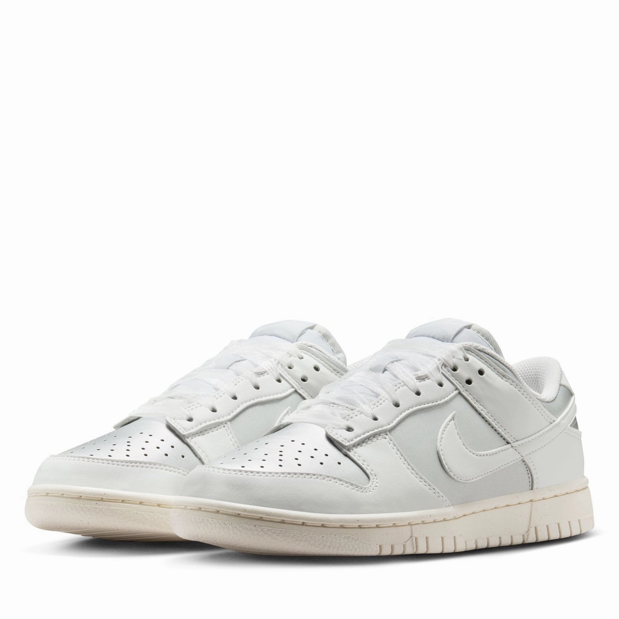 Women's Nike Dunk Low Next Nature - Metallic Platinum/Summit White